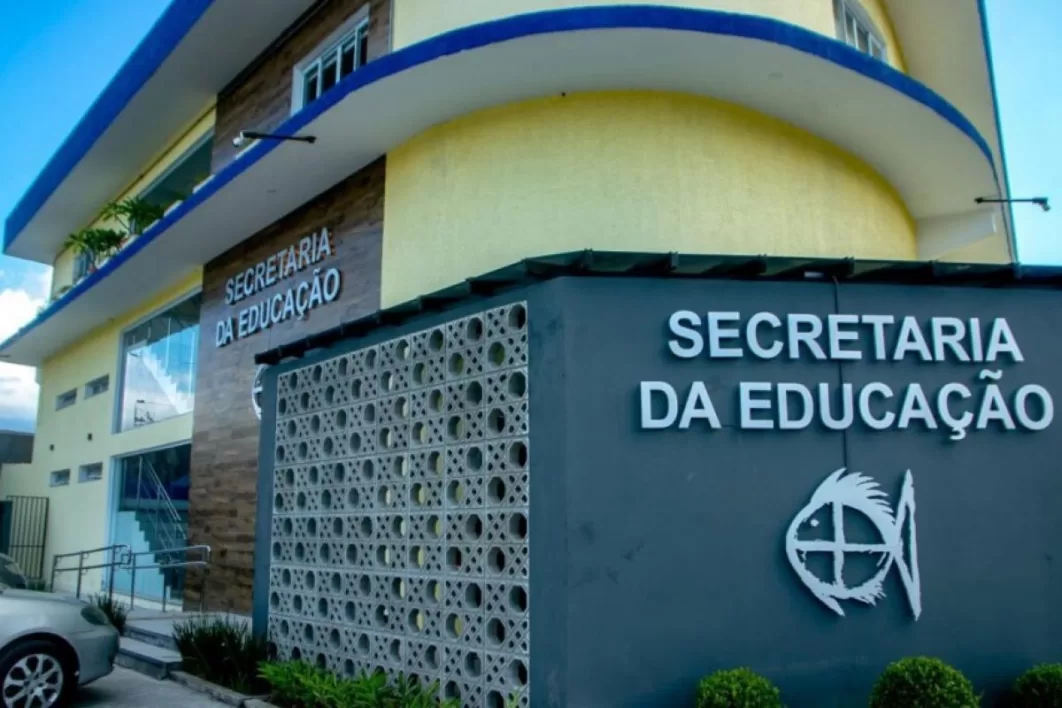 assédio em escola municipal