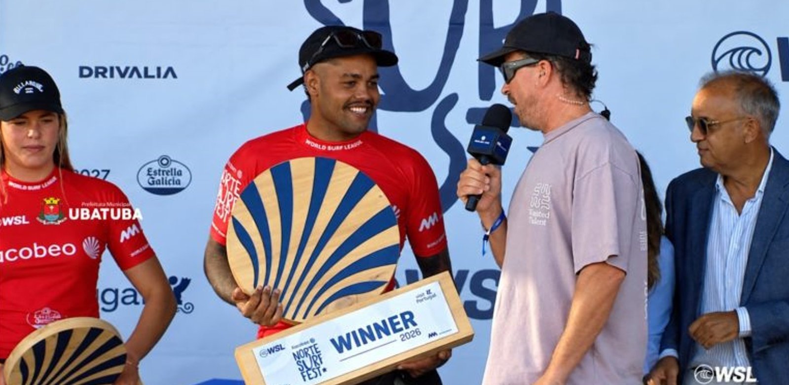 Wesley Dantas surfe